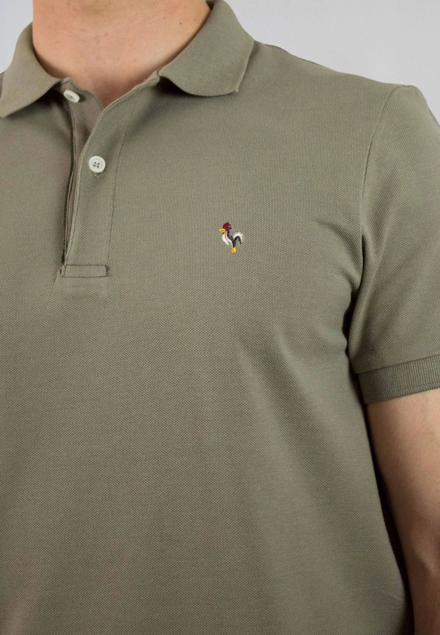 Khaki short sleeve polo shirt "Polo kaki de manga corta"