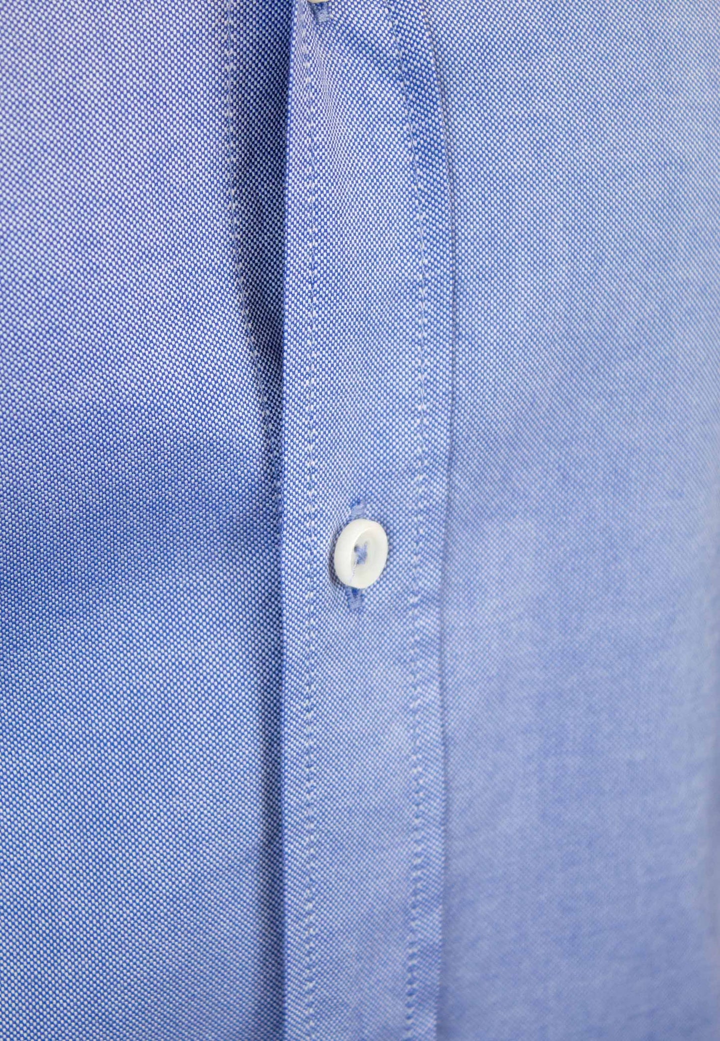 Men's oxford shirt in a shade of medium blue - a classic in a fresh edition "Camisa oxford lavado azul kankunan medio"