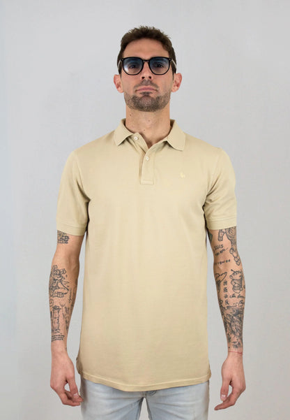 Beige short-sleeved polo shirt "Polo al tono beige de manga corta"