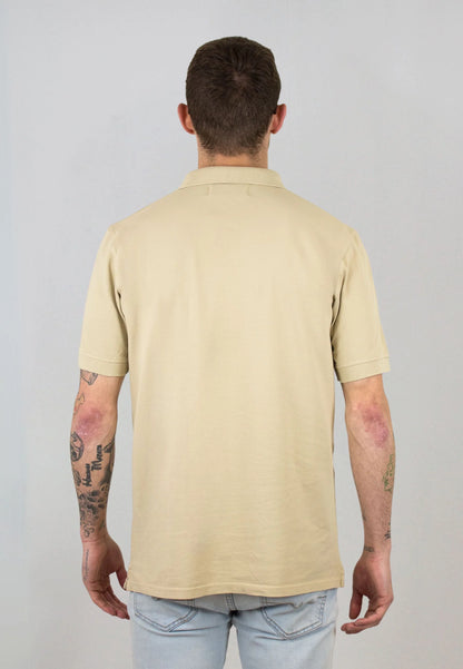 Beige short-sleeved polo shirt "Polo al tono beige de manga corta"