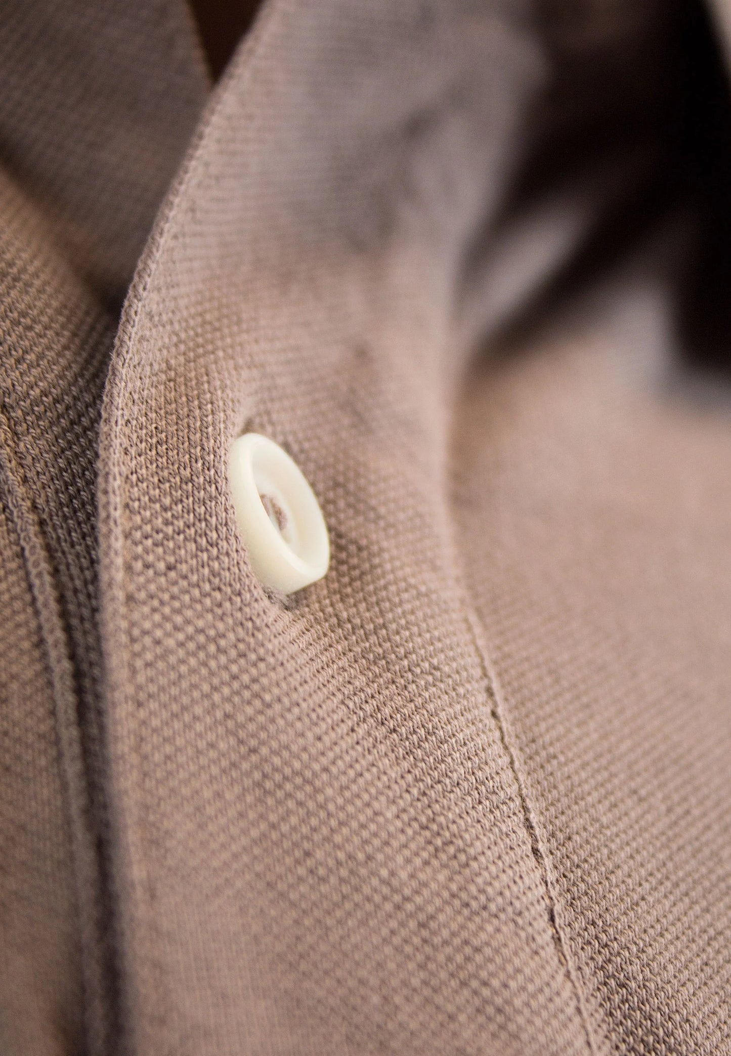 Brown short-sleeved polo shirt "Polo al tono marrón de manga corta Mobilemarron"